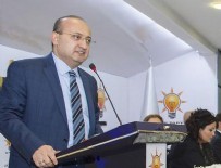 YALÇIN AKDOĞAN - Yalçın Akdoğan: Türkiye'nin kimle sorunu varsa ona koşuyorlar