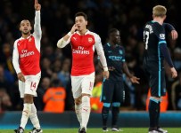 WEST BROMWICH - Tek Başına 10 Takımı Geride Bıraktı