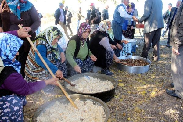 Adana'da yağmur duası