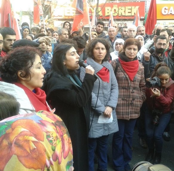 Figen Yüksekdağ teröristin cenazesinde