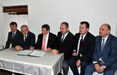 İl Özel İdare Çalışanlarına Yönelik Sosyal Denge Tazminatı Sözleşmesi İmzalandı