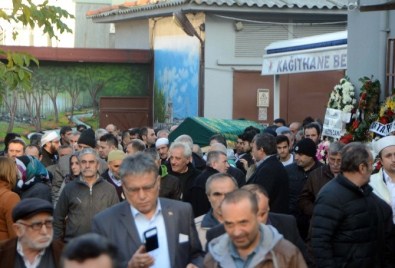 Kağıthane'de Öldürülen Taksici Emrah Kılıç Son Yolculuğuna Uğurlandı