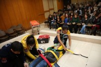 SARA KRİZİ - 'Paramedik Günü'Nü Vaka Canlandırmasıyla Kutladılar