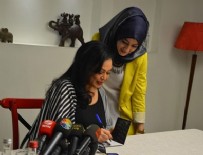 TÜRKAN ŞORAY - Türkan Şoray hayranlarıyla buluştu