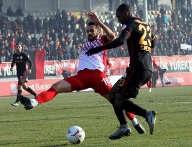 Aslan öldü ödü dirildi