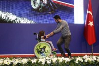 ÇAĞLAR ÖZDEMIR - Engelli Küçük Kızın Dansı Bakan Bozkır Ve Kılıç'ı Büyüledi
