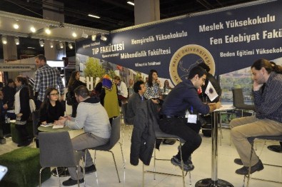 Halic Universitesi Educaturk Te Ogrencilerle Bir Araya Geldi Istanbul