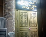 TÜRKIYE PARTISI - Mühürlenen Binaya Yeni Kapı Açıp Tombala Oynadılar