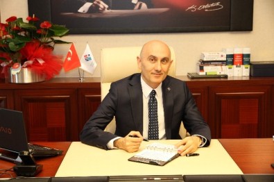 Rektör Yılmaz'dan 25 Aralık Mesajı