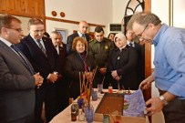 TAŞ MEKTEP - Uğur Böcekleri'nden Ebru Sergisi