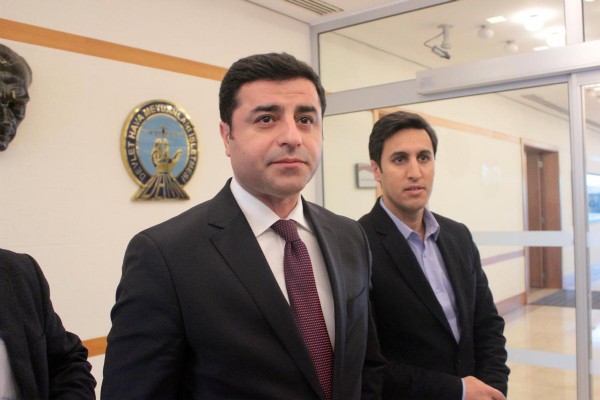 Demirtaş: Bir diyalog kapısı kurmaya çalışıyoruz
