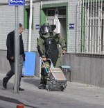 ŞÜPHELİ ÇANTA - Gebze'de Şüpheli Çanta Paniğe Neden Oldu