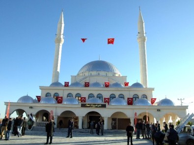 İnci Konukoğlu Camii İbadete Açıldı