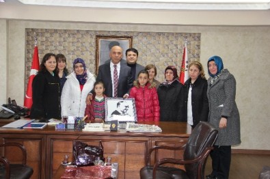 Öğrencilerden Emniyet Müdürü Şahne'ye Ziyaret