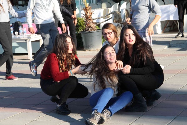 Kız arkadaşını tekmeledi, dövdü sonunda bıçaklandı