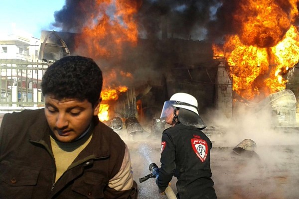 Rus uçakları hastaneleri ve camiyi bombaladı: 40 ölü