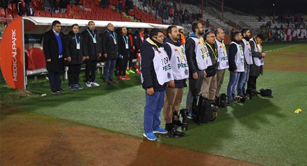 Protestolar bitmiyor