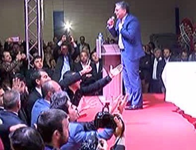 CHP Kongresi'nde olaylar çıktı