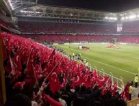 KADIN TARAFTAR - Futbol seyircisi arttı