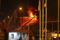 KİMYASAL MADDELER - Bursa'daki Yangın Söndürülemiyor