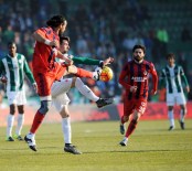 TOLGA ÖZKALFA - Bursaspor Evinde Güldü