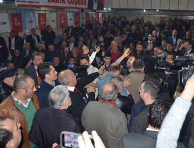 CHP'de gergin kongre