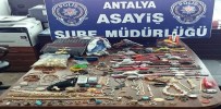 Hırsızlık Şüphelisi, Antalya'da Polisten Kaçamadı
