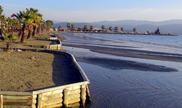 Akdeniz'deki depremler ve Akyaka'da deniz çekilmesi korkuttu