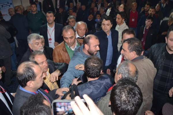 CHP'de gergin kongre