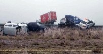 ZİNCİRLEME KAZA - Aksaray'da 11 Araç Zincirleme Kazaya Karıştı