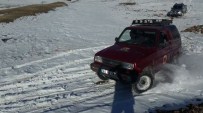 OFF ROAD - Erzurum Macera Off Road Kulübü, Yaban Hayvanları İçin Doğaya Yem Bıraktı