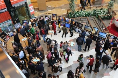 Piazza'da Şanlıurfa Fotoğrafları Sergisi Büyük Beğeni Topladı