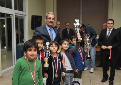 Tarsus'ta Kurtuluş Briç Ve Satranç Turnuvası