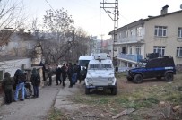 CEMAL GÜRSEL - Yalnız Yaşayan Kadın Evinde Ölü Bulundu