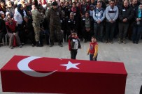 BÜLENT BOSTANOĞLU - Minik Melih Şehit Babasını Asker Selamıyla Uğurladı