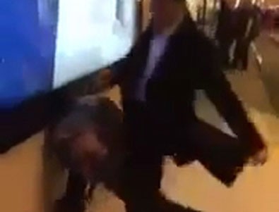 Oyuncu Ersin Korkut havaalanında saldırıya uğradı