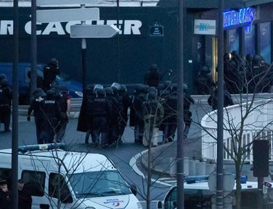 Paris'teki saldırının sorumluları öldürüldü