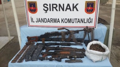 Şırnak'ta 5 Mayın, 3 Kaleşnikof Ve 1 Bixi Makinalı Tüfek Ele Geçirdi