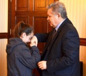 KORNEA NAKLİ - Vali Kahraman Küçük Melike'yi Gözlerine Kavuşturdu