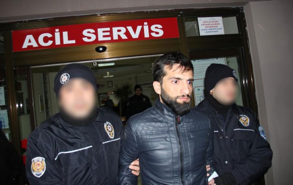 Polise atmak istediği bomba elinde patladı