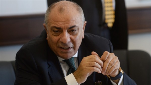 Başbakanlık Makamı Türkeş'e Emanet