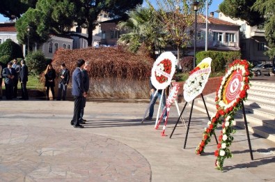 Aydın'da Engelliler Günü Nedeniyle Çelenk Töreni Düzenlendi