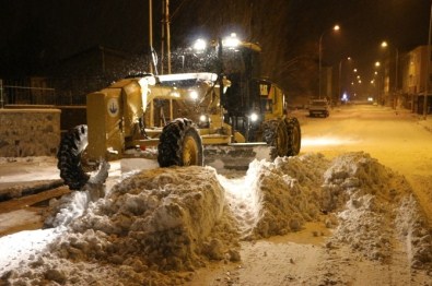 Aziziye'nin Kar Timleri Seferber Oldu