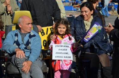 Başkan Demirağ'dan Tekerlekli Sandalyeyle Mesaj