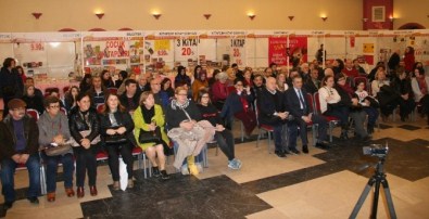 Demirkan, Kitap Fuarında Sevenleri İle Buluştu