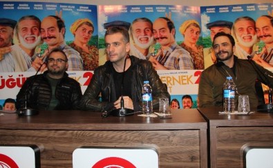 'Düğün Dernek 2 Açıklaması Sünnet' Sivas'ta Gala Yaptı