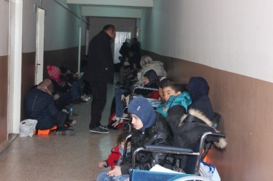 İzmir'de 91 Göçmen Operasyonla Yakalandı