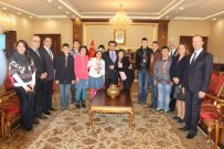 ENGELLİ SPORCULAR - Kocaeli Valisi, Engelli Sporcularla Buluştu