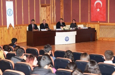 Öğrenciler Sordu, Akademisyenler Cevapladı