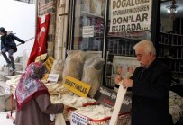 KAR UYARISI - Kar Kapıya Dayandı, Vatandaş Isınmak İçin Yün İç Çamaşırlarına Hücum Etti